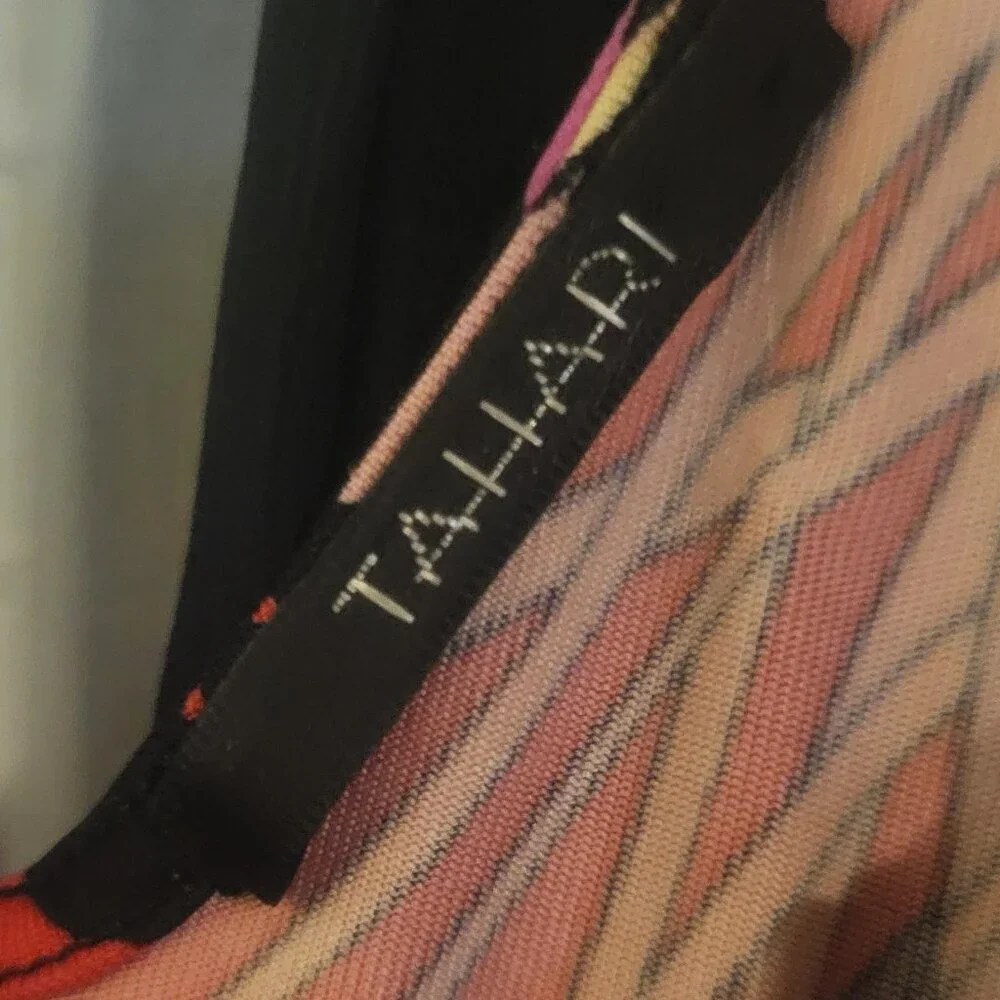 Tahari Stunning Bohemian Floral Halter Blouse - Size M - Picture 2 of 6